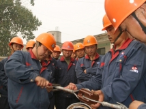 安全帽一个不少