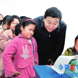 赵建国：抗旱保电要快批快办（图）