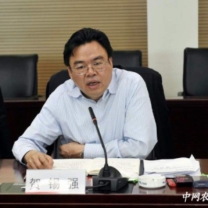 南方电网公司贺锡强副总经理在凯里调研时强调:推进公司中长期发展战略
