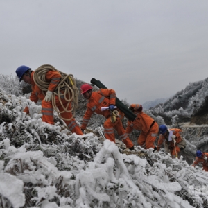 抗冰雪保电：贵州电力启动低温冰冻灾害Ⅰ级红色预警