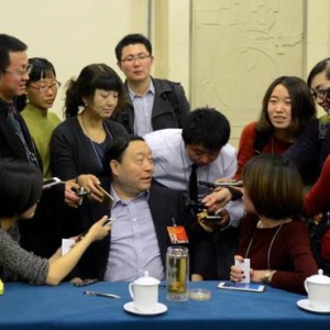 国家电网董事长刘振亚谈央企高管调薪：我已带头把工资降了